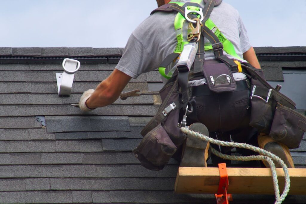 Contractor For Emergency Roof Leak Repairs